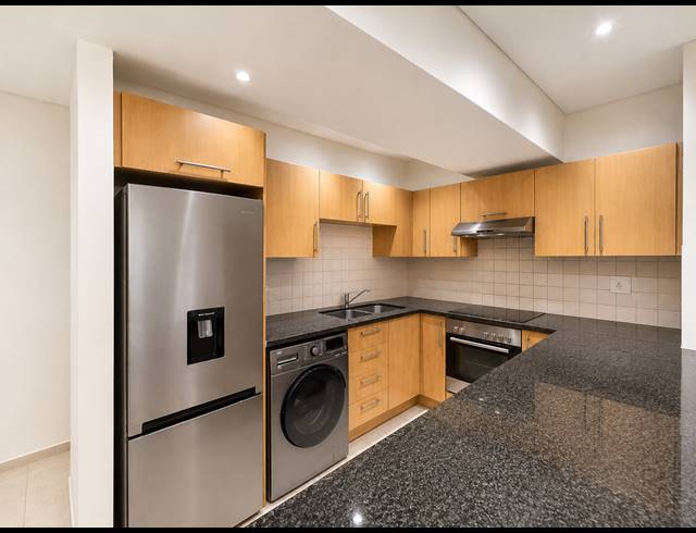 2 BEDROOM APARTMENT FOR SALE IN CAPE TOWN CITY CENTRE